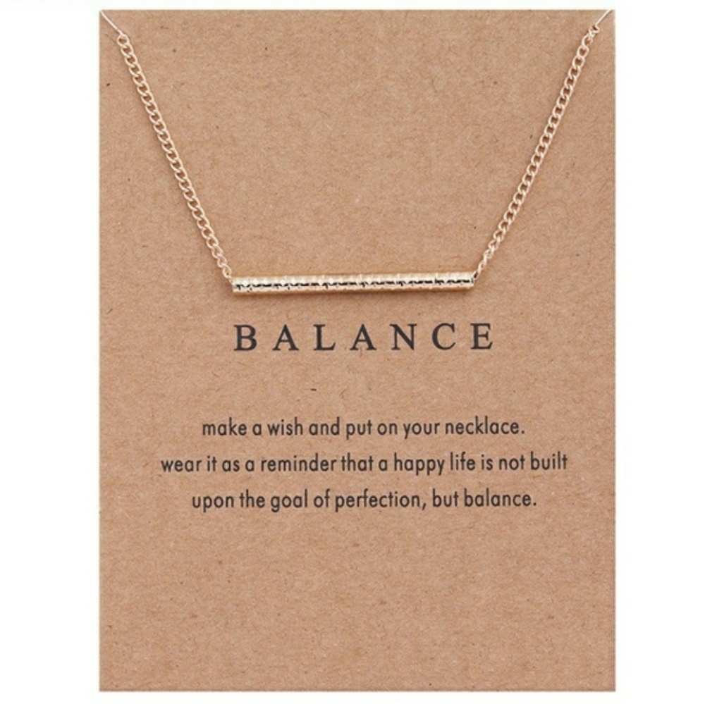 💜5 for $25💜 Light gold balance bar necklace